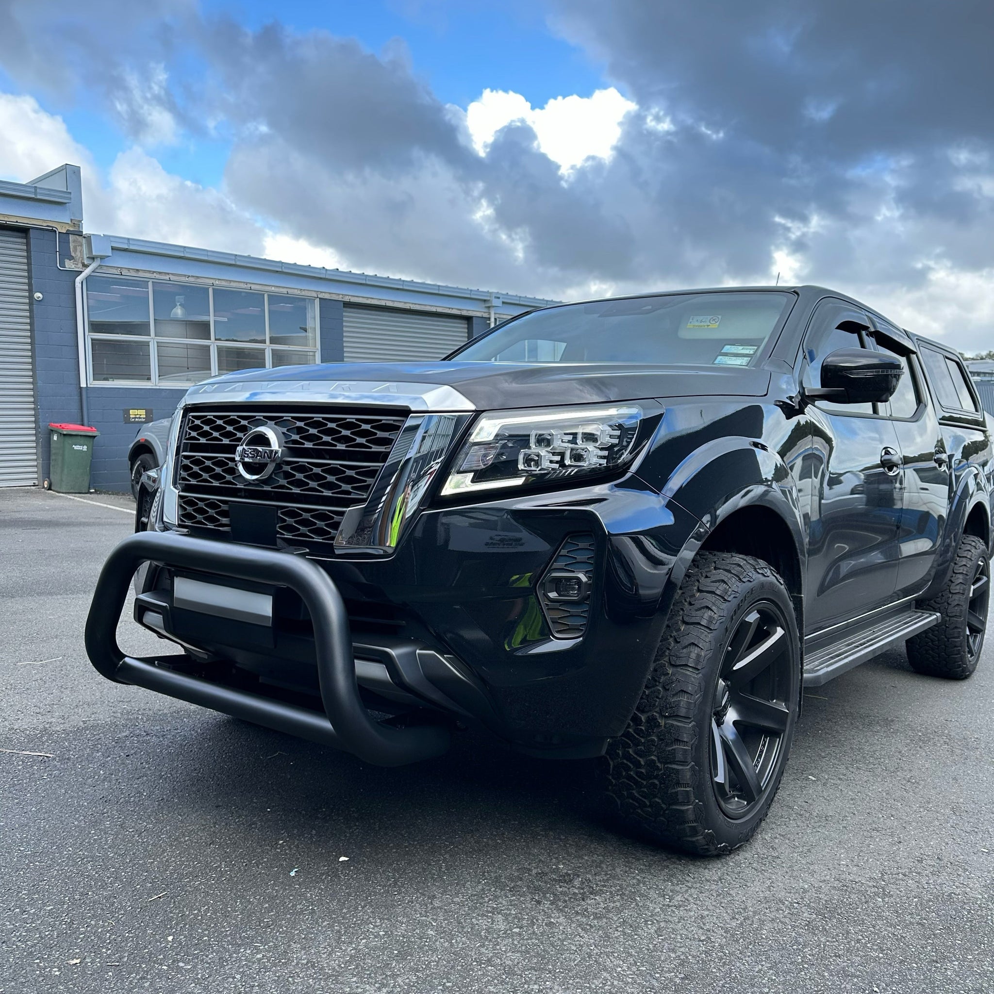 Stainless Steel Nudge Bar Nissan Navara 2021+ Medium Size (Compatible Front Sensors) Matte Black