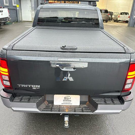 Manual Roller Shutter/Tonneau Cover for Mitsubishi Triton 2024+ with Tailgate Lock