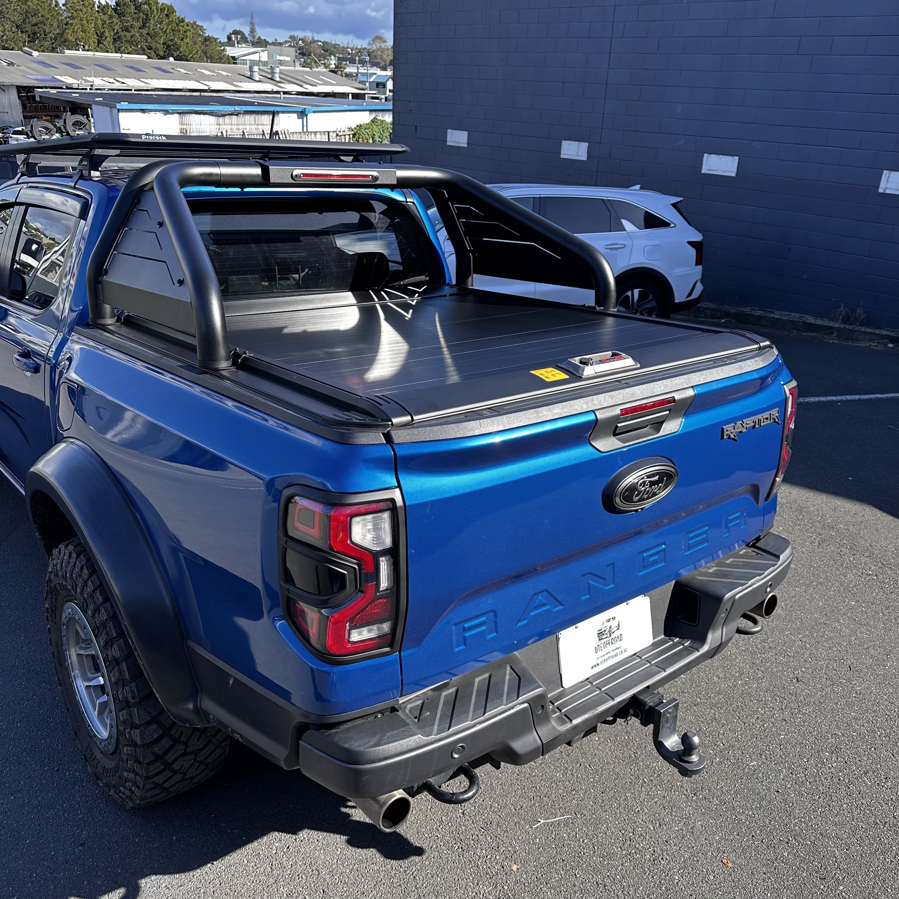 Roll Bar T20 and Premium Manual Roller Shutter for Ford Ranger 2022+ N