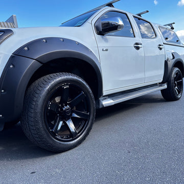 Fender Flare Isuzu D-Max 2016-2020 9-Inch Bolt Style Matte Black