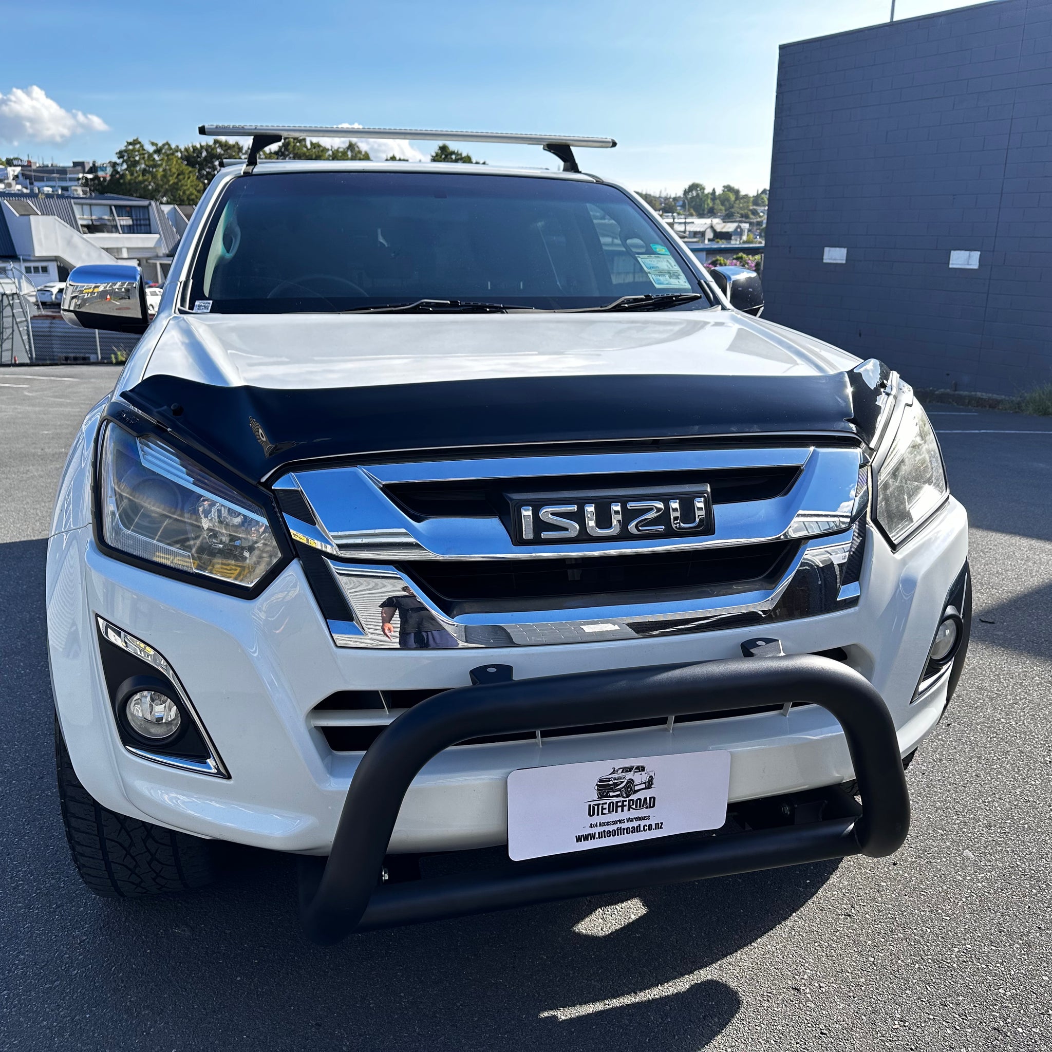 Bonnet Guard Protector Stone Guard Isuzu D-Max/Mu-X 2016-2020