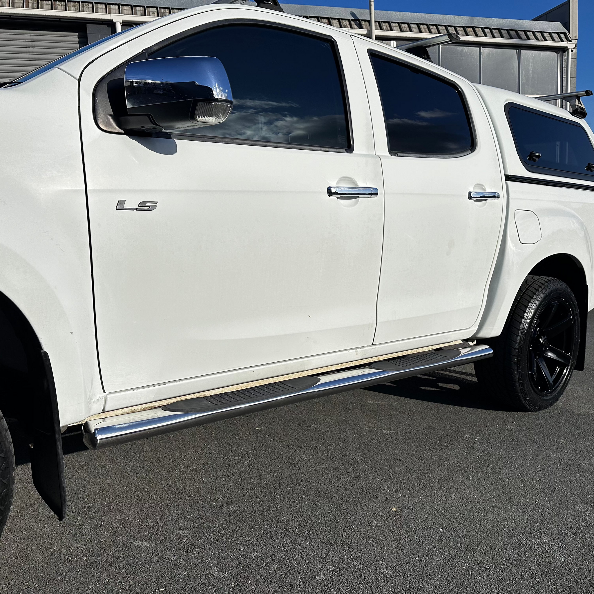 Side Step Running  Board  Nissan Navara NP300 2015-2020/2021+ 4 inch Oval Tube  Chrome Stainless Steel