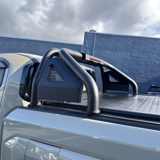 Roll Bar T20 and Ruggedized Manual Roller for Hilux 2015-2025