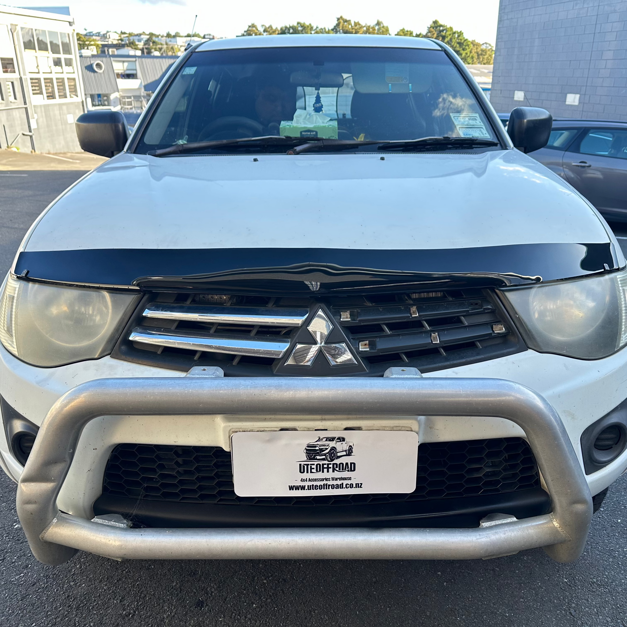 Bonnet Guard Protector Stone Guard Mitsubishi Triton 2005-2015