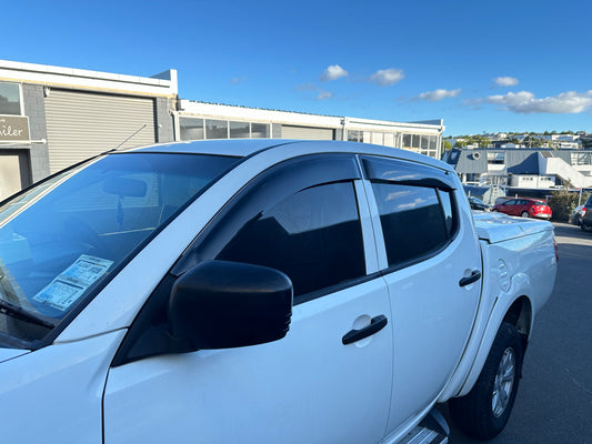 DOOR VISORS/ WINDOW MONSOONS  Weather Shields Volkswagen Amarok 2010+