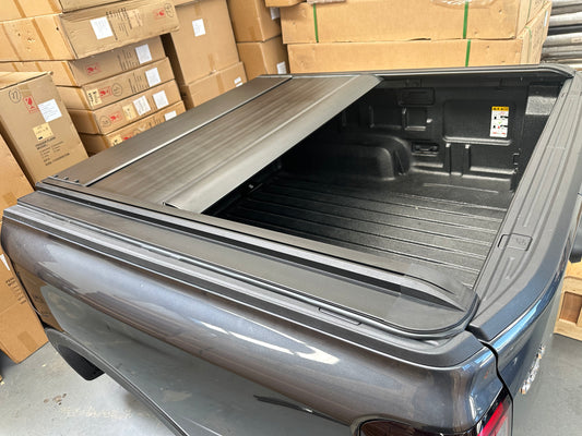 Electric Rolling Shutters/Tonneau Cover for Nissan Navara NP300 2015-2020/ Navara 2021+