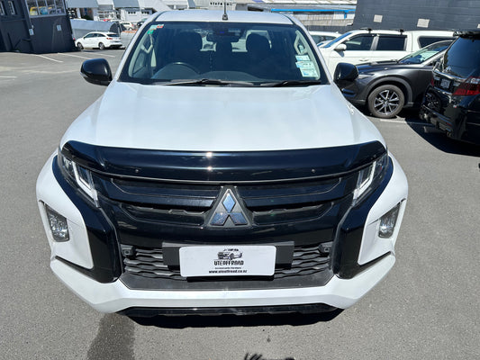 Bonnet Guard Protector Stone Guard Mitsubishi Triton 2019-2023