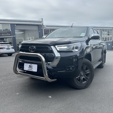 304 Stainless Steel Nudge Bar Toyota Hilux 2021-2025 Chrome