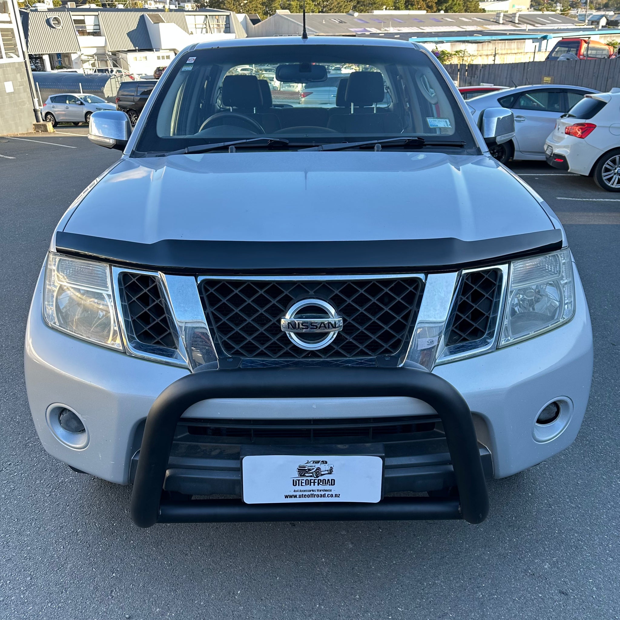 Bonnet Guard Protector Stone Guard Nissan Navara D40 2005-2015 Thai Model/Spain Model