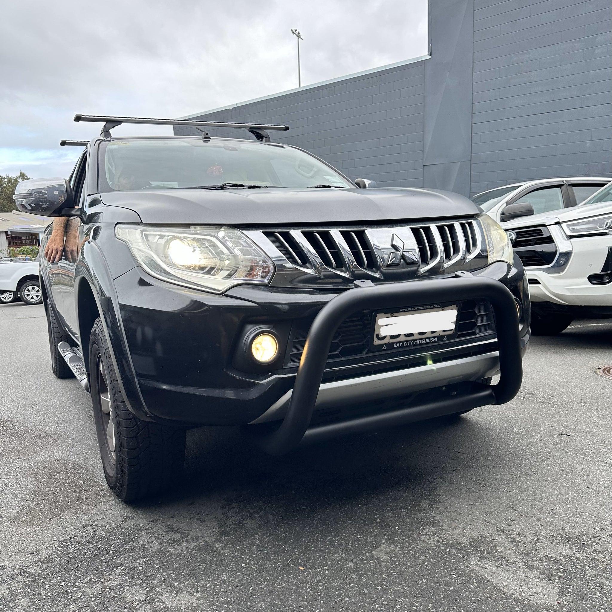 Nudge Bar Mitsubishi Triton/Pajero 2015-2019 Matte Black