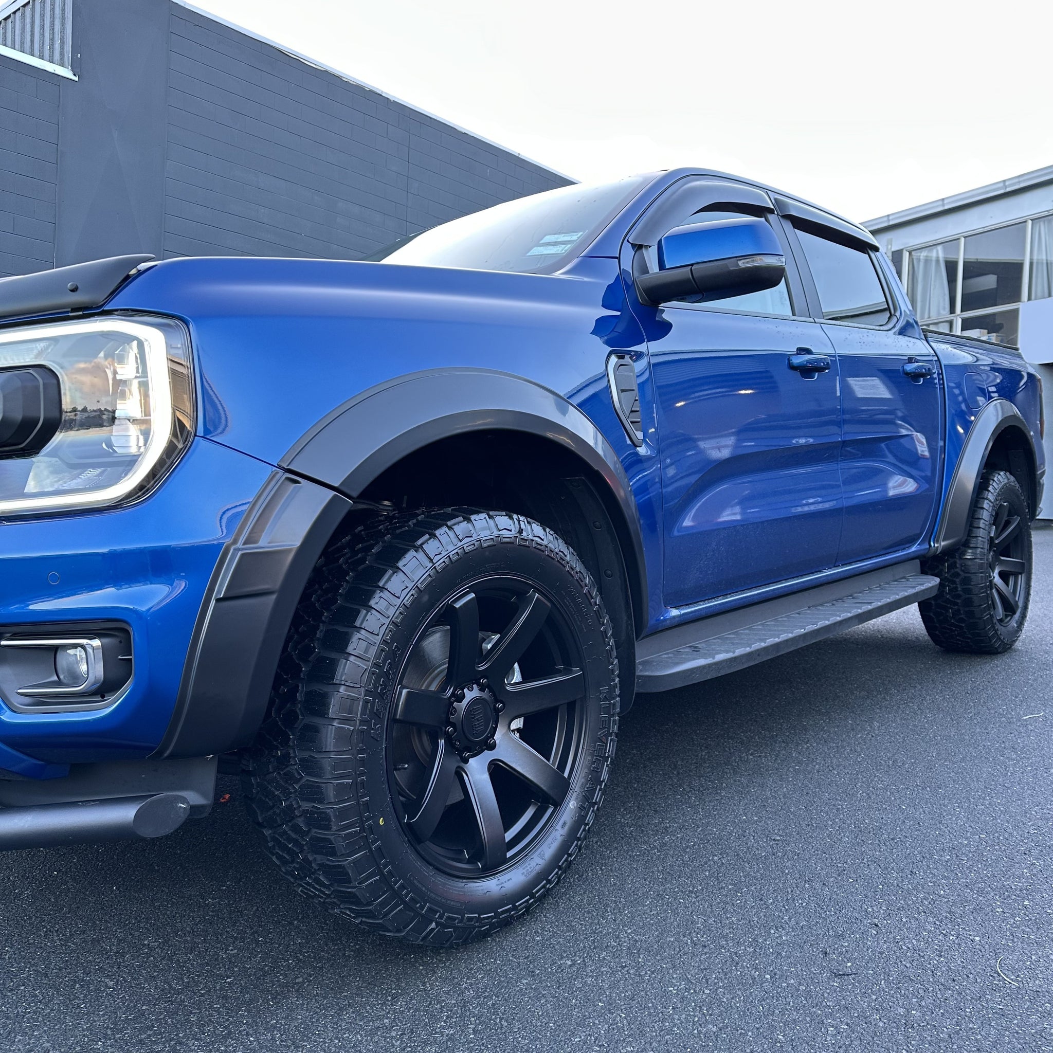 Fender Flare Ford Ranger 2022+ XLT Smooth Style Matte Black Double Cab
