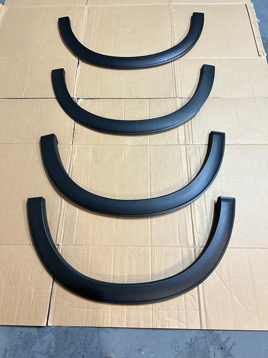 Fender Flare Hiace 19+ New shape ZX / Minibus Smooth Black