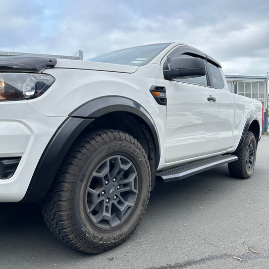 Fender Flare Ford Ranger PX2 2016-2018 4-inch Smooth Style Matte Black Super Cab