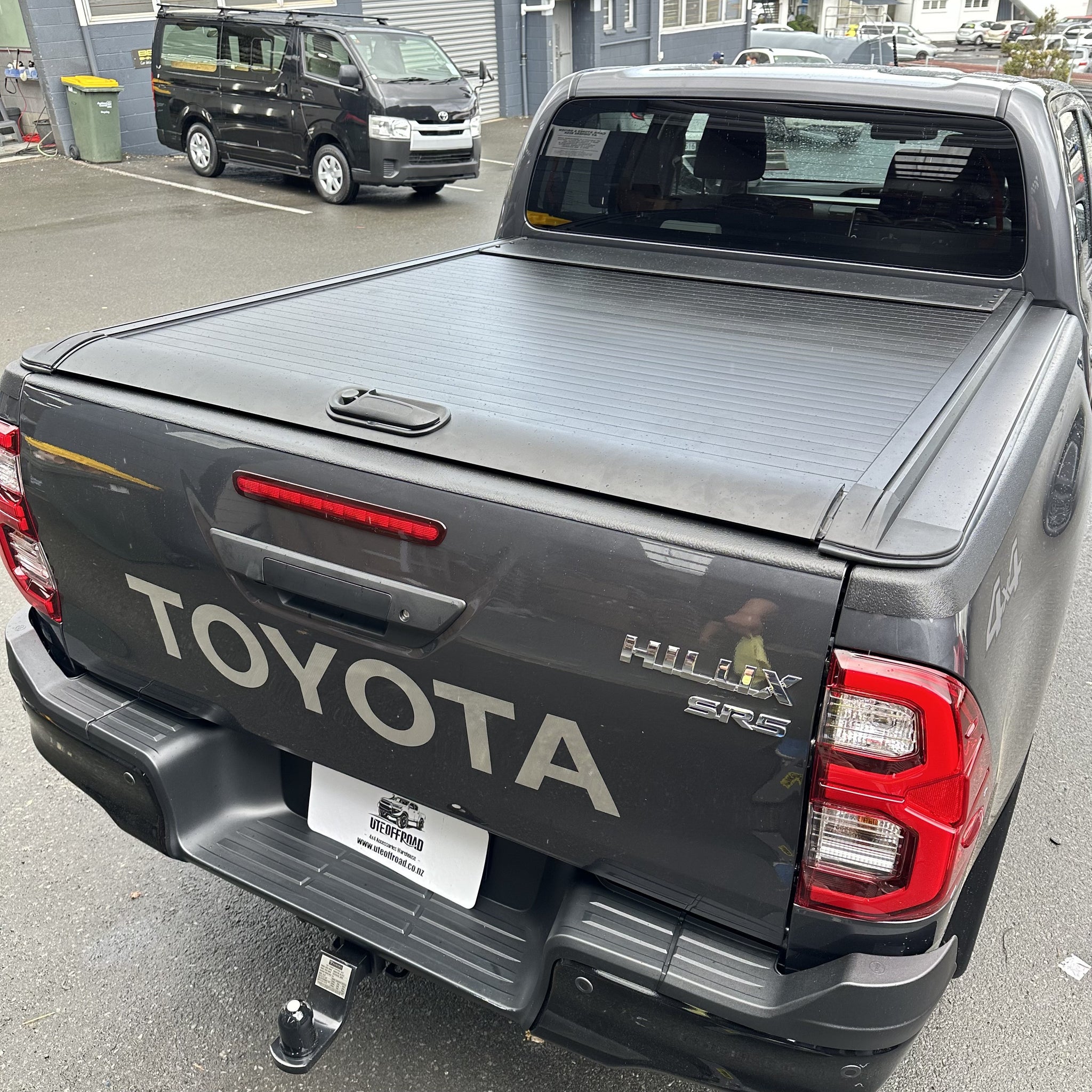 Manual Rolling Shutters/Tonneau Cover for Toyota Hilux Revo 2015-Current