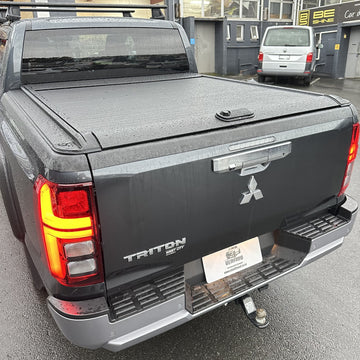 Manual Rolling Shutters/Tonneau Cover for Mitsubishi Triton 2024+ with Tailgate Lock