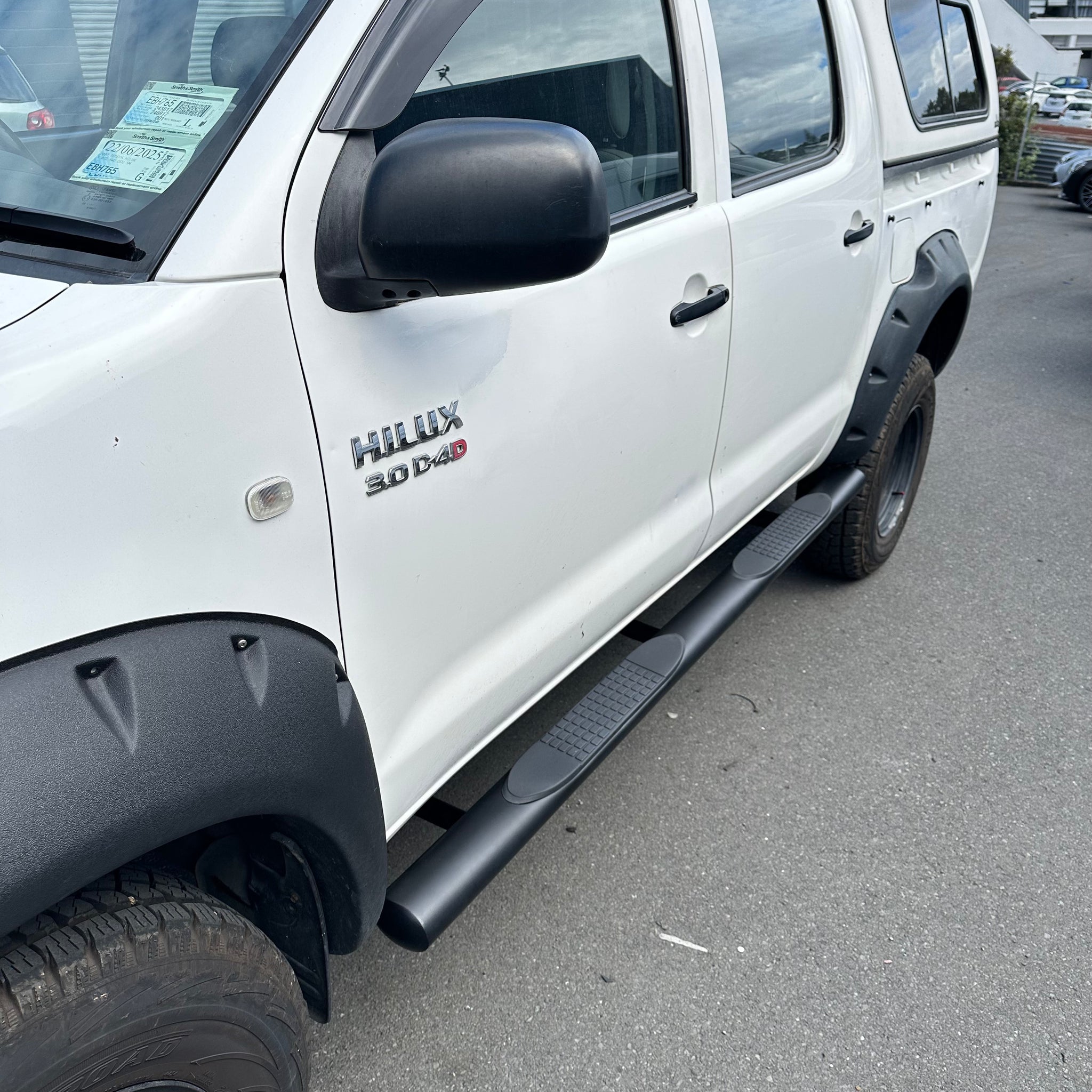 Running Board 4 inch Oval Tube Black Stainless Steel Hilux Vigo 05-15 Double Cab