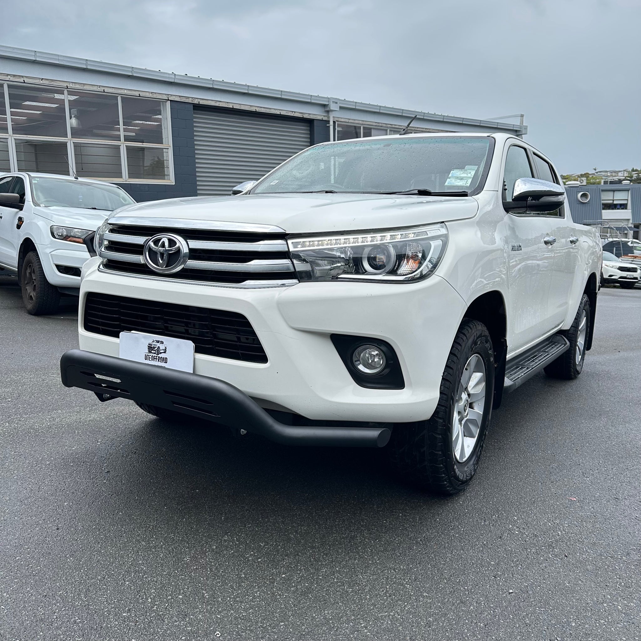 Stainless Steel Nudge bar Toyota Hilux/Fortuner 2015-2020 Black Q1