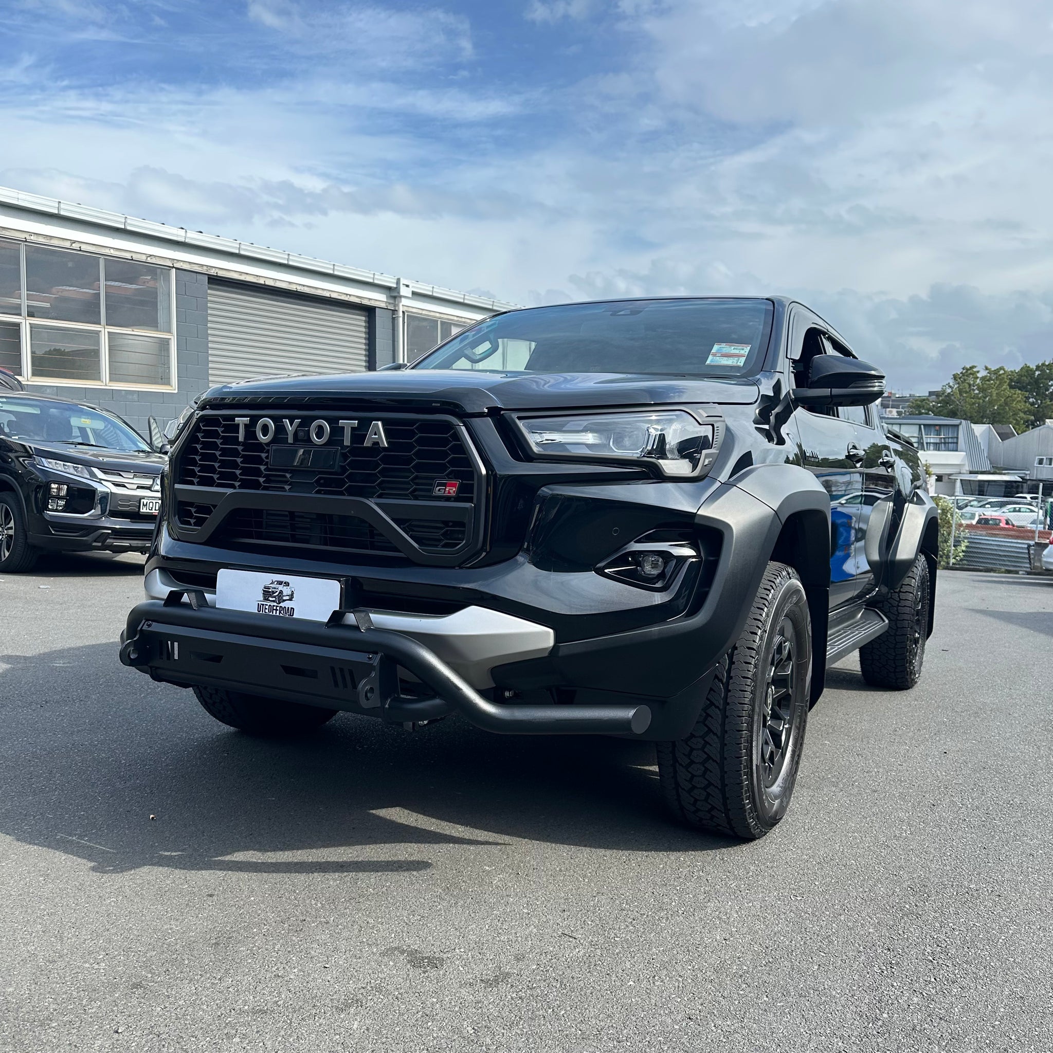 Nudge bar Lower style for Toyota Hilux 2021-2025 (Compatible Front Camera) Black