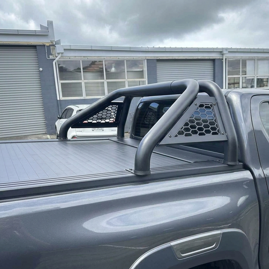 Roll Bar T10 and Ruggedized Manual Roller Shutter for Hilux 2015-2025